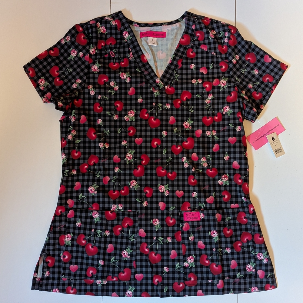 NWT Betsey Johnson Heart and Cherry Print Women's Scrub Top